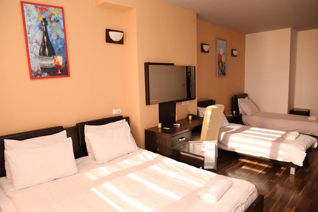 Hotel Ok Призрен Екстериор снимка