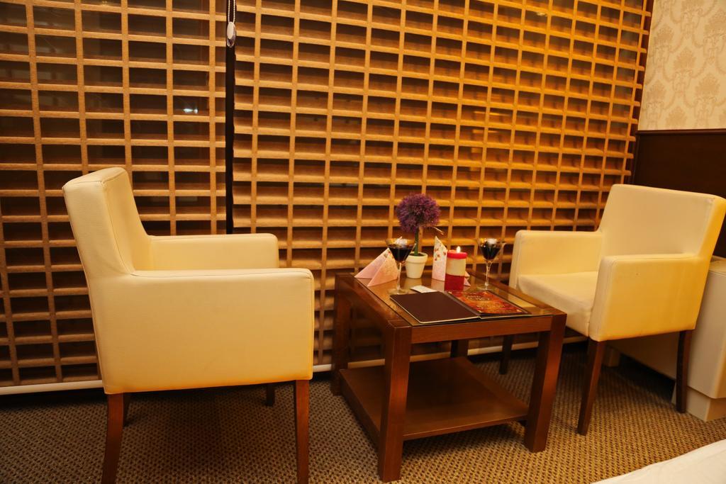 Hotel Ok Призрен Екстериор снимка