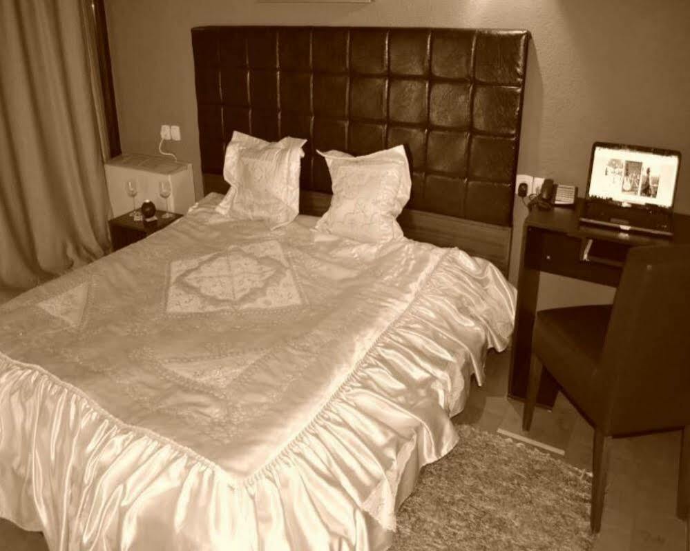 Hotel Ok Призрен Екстериор снимка